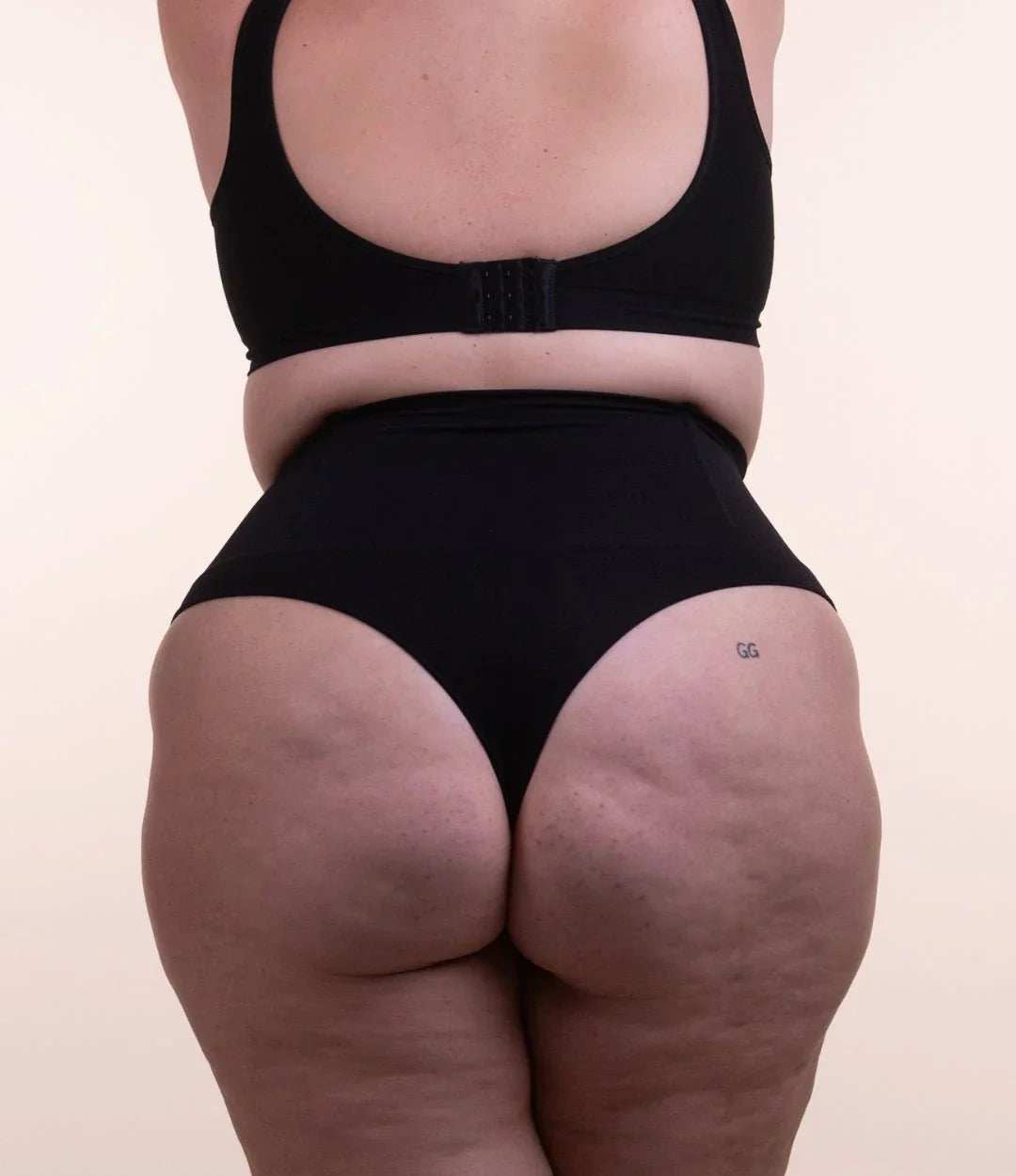 Calcinha Modeladora Não Enrola – ShapeHold™