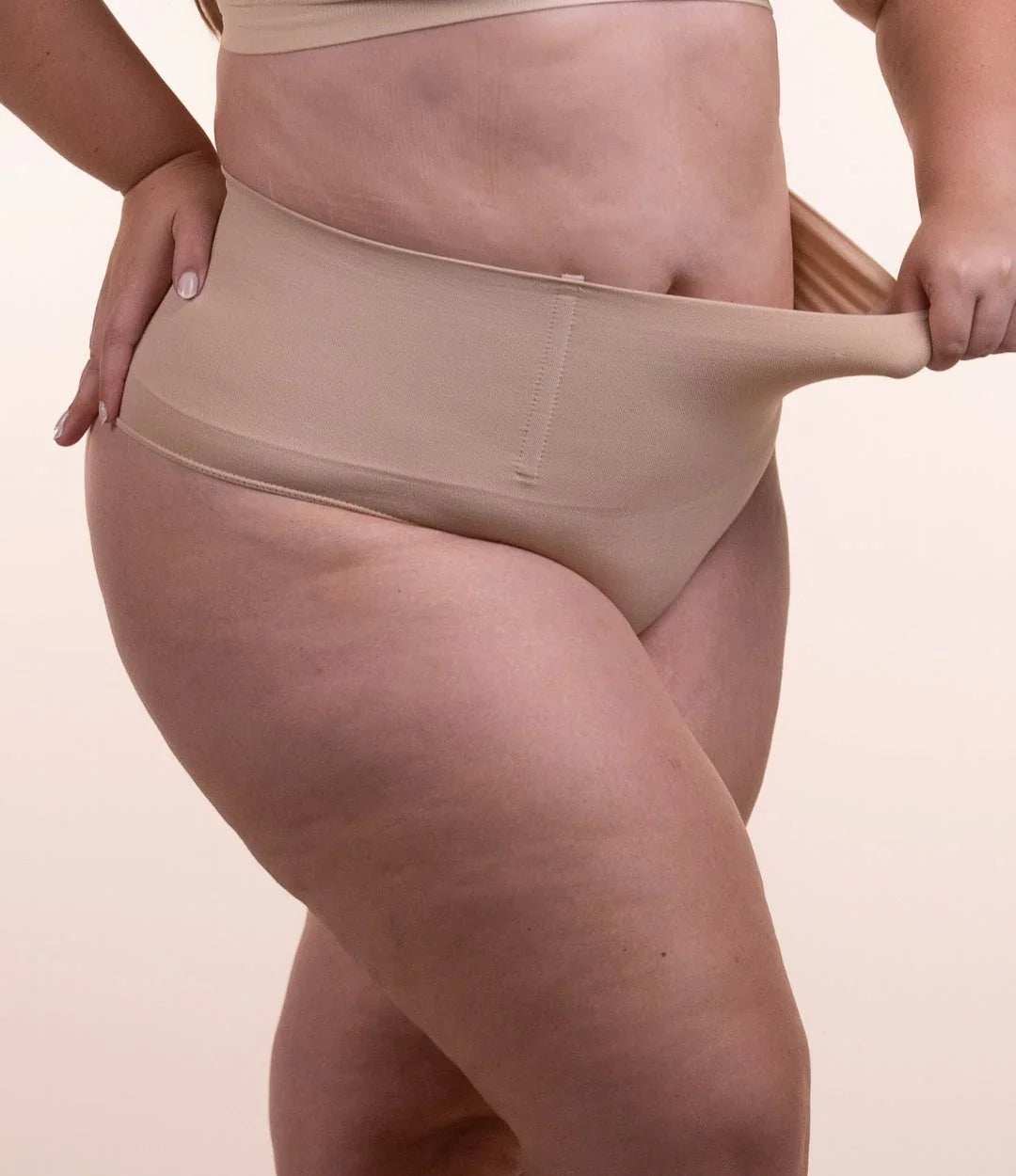 Calcinha Modeladora Não Enrola – ShapeHold™